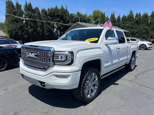 White Frost Tricoat 2018 GMC Sierra 1500 Denali