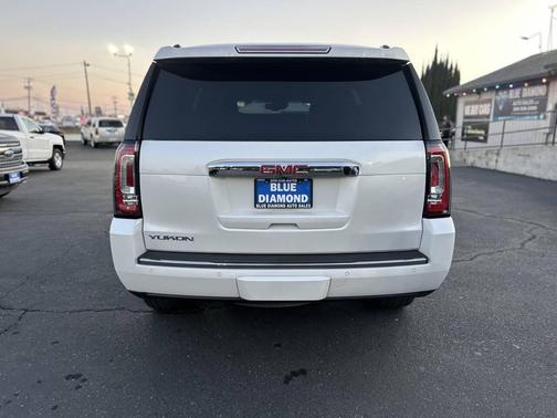 2017 GMC Yukon Denali