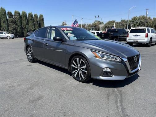 2022 Nissan Altima SR FWD