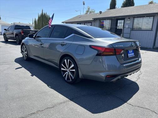 2022 Nissan Altima SR FWD