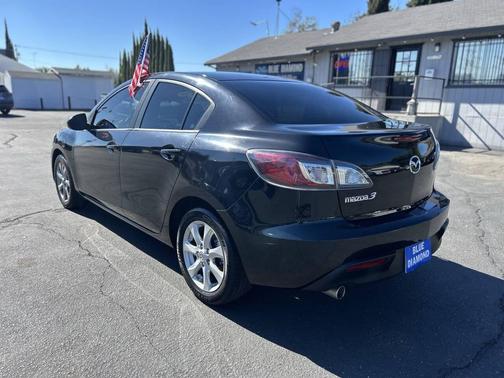 2011 Mazda Mazda3 i Touring