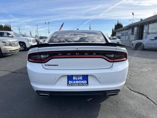 2019 Dodge Charger SXT