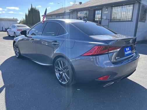2018 Lexus IS 300 Base