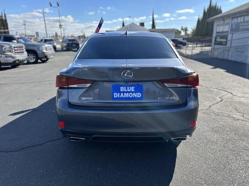 2018 Lexus IS 300 Base