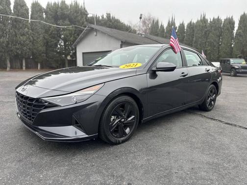 2021 Hyundai ELANTRA SEL