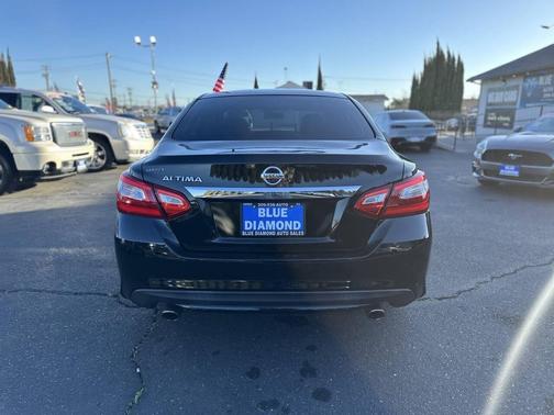 2017 Nissan Altima 2.5 SV