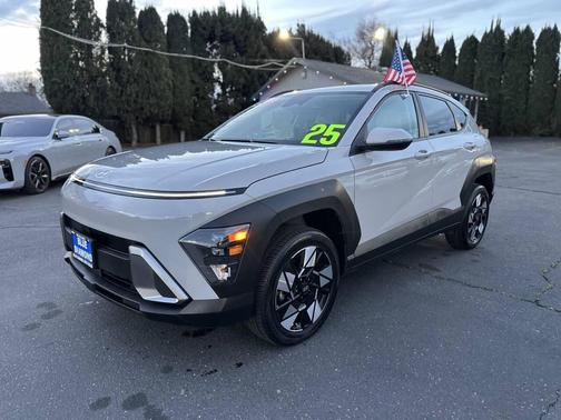 2025 Hyundai KONA SEL