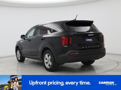 Black 2022 Kia Sorento LX