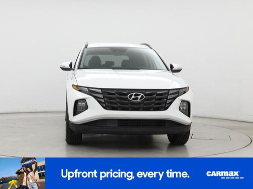 White 2023 Hyundai TUCSON SEL