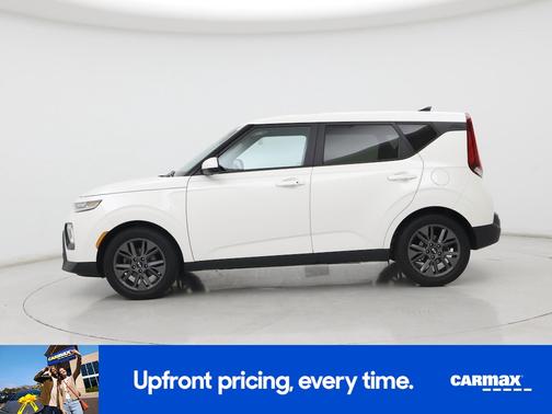 White 2020 Kia Soul EX