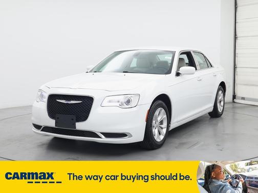 2018 Chrysler 300 Touring