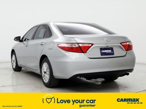 Photo 2 of 25 of 2016 Toyota Camry LE