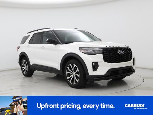 White 2025 Ford Explorer ST-Line