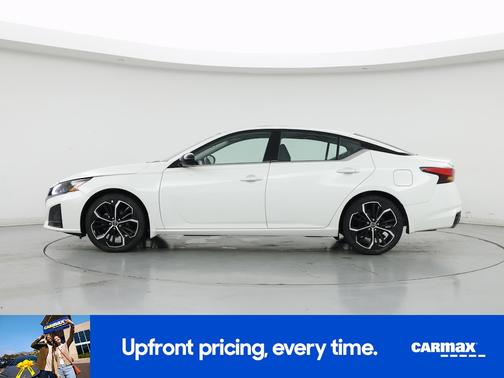 White 2025 Nissan Altima SR
