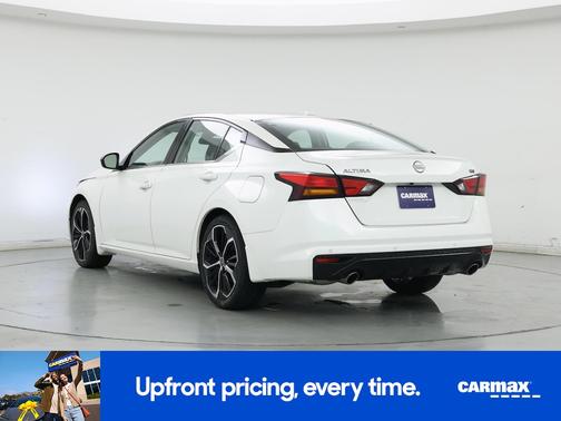 White 2025 Nissan Altima SR