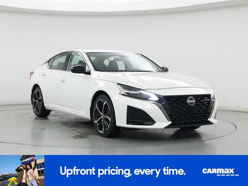 White 2025 Nissan Altima SR