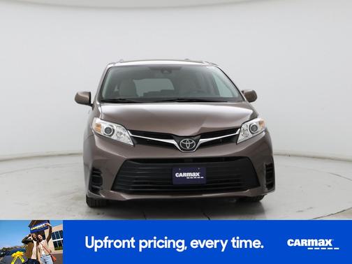 2020 Toyota Sienna LE