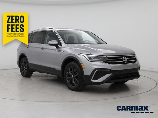 Silver 2024 Volkswagen Tiguan SE