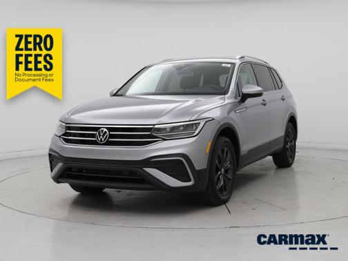 Silver 2024 Volkswagen Tiguan SE