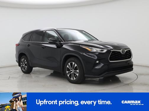 Black 2020 Toyota Highlander XLE