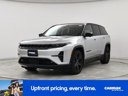 Silver 2024 Jeep Wagoneer S Launch Edition