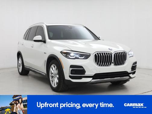 White 2023 BMW X5 PHEV XDrive45e