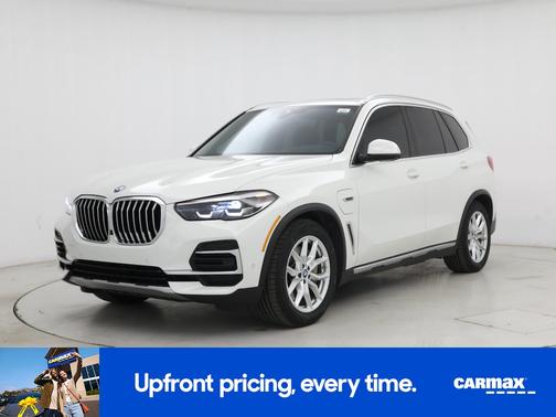 White 2023 BMW X5 PHEV XDrive45e