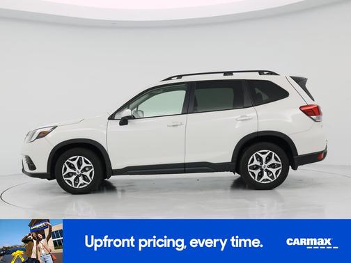 White 2024 Subaru Forester Premium