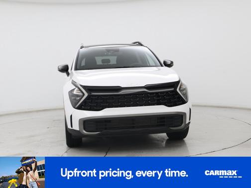 White 2023 Kia Sportage X-Line