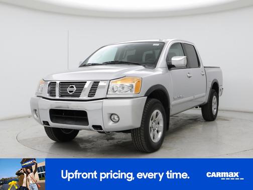 2015 Nissan Titan SV