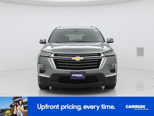 Green 2023 Chevrolet Traverse LT Cloth