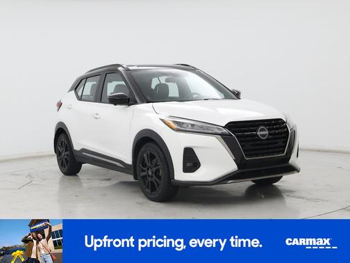White 2023 Nissan Kicks SR