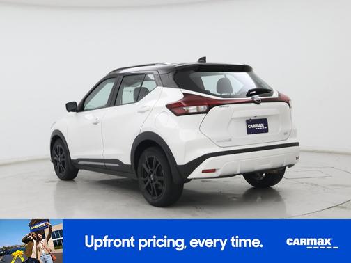 White 2023 Nissan Kicks SR
