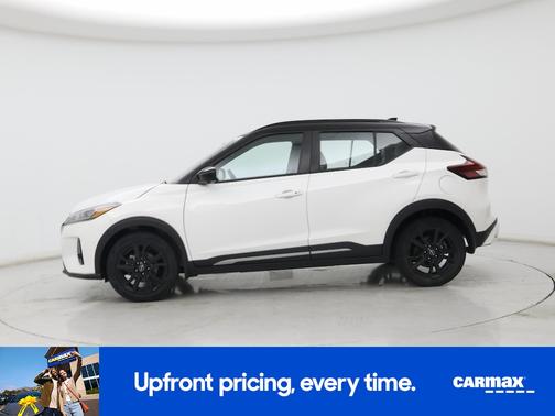 White 2023 Nissan Kicks SR