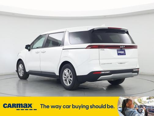 2022 Kia Carnival LX