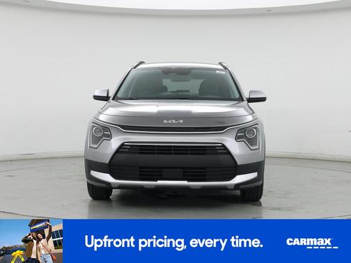 Gray 2023 Kia Niro EX