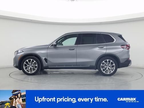 Gray 2024 BMW X5 xDrive40i