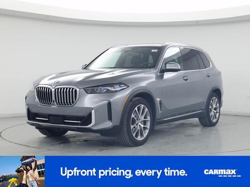 Gray 2024 BMW X5 xDrive40i