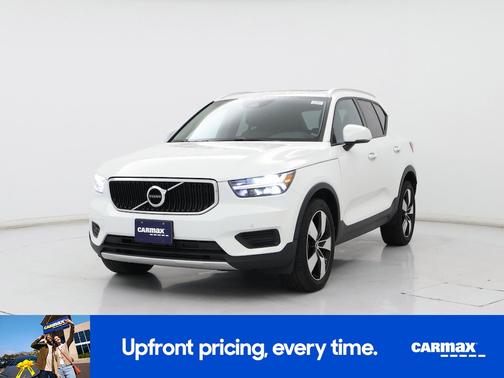 2020 Volvo XC40 T5 Momentum