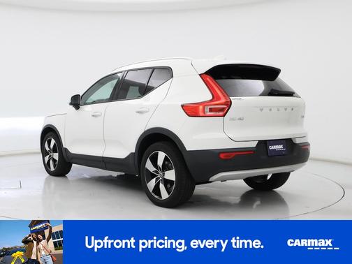 2020 Volvo XC40 T5 Momentum