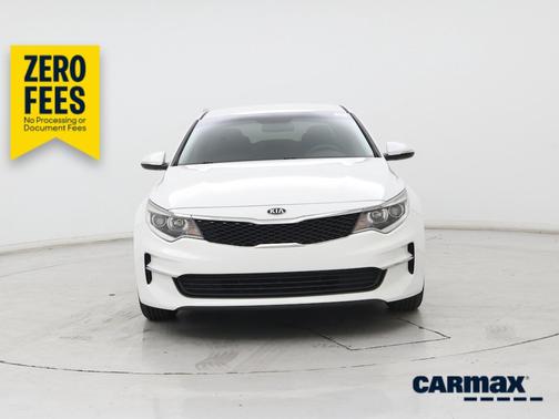 White 2016 Kia Optima LX