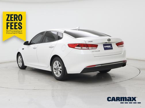 White 2016 Kia Optima LX
