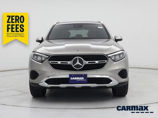 Gold 2023 Mercedes-Benz GLC 300