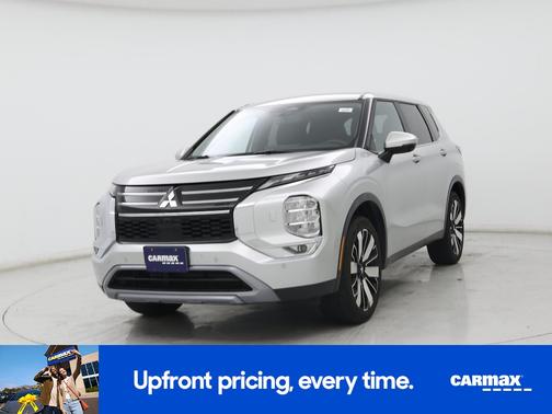 Silver 2025 Mitsubishi Outlander SE