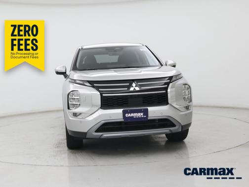 Silver 2025 Mitsubishi Outlander SE