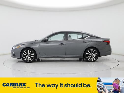 2022 Nissan Altima SR