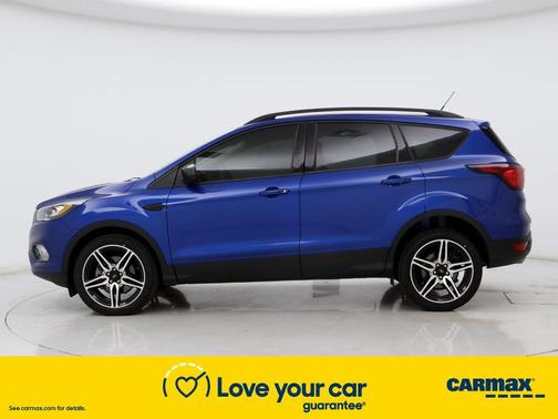 Photo 3 of 25 of 2019 Ford Escape SEL