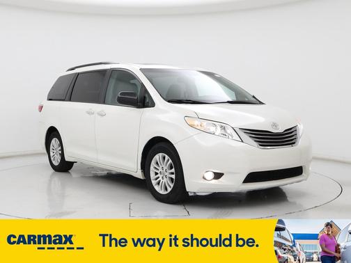 2017 Toyota Sienna XLE
