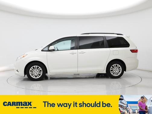 2017 Toyota Sienna XLE