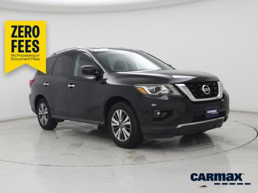 Black 2018 Nissan Pathfinder SV